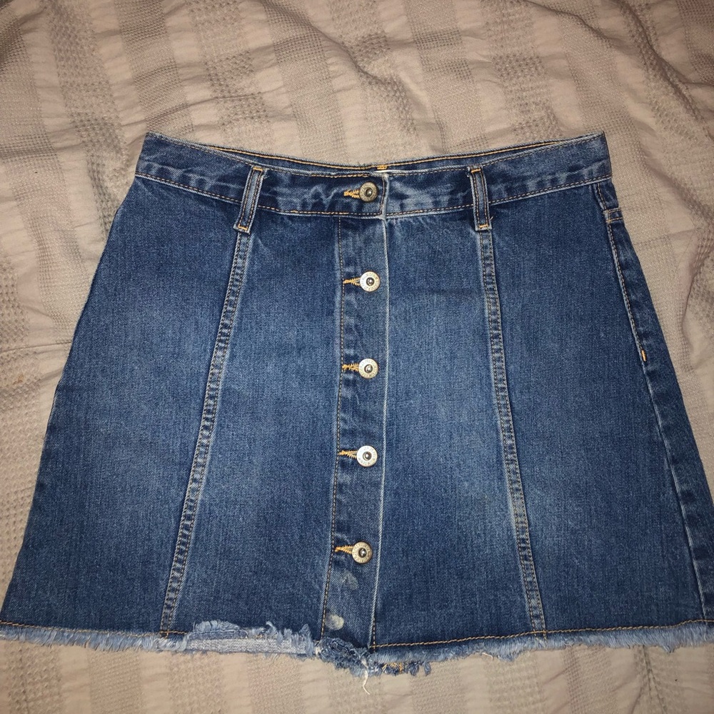 Forever 21 jean skirt size 27